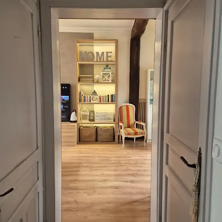 펜션 Maison De Caractere 4-8 Pers 룸브레